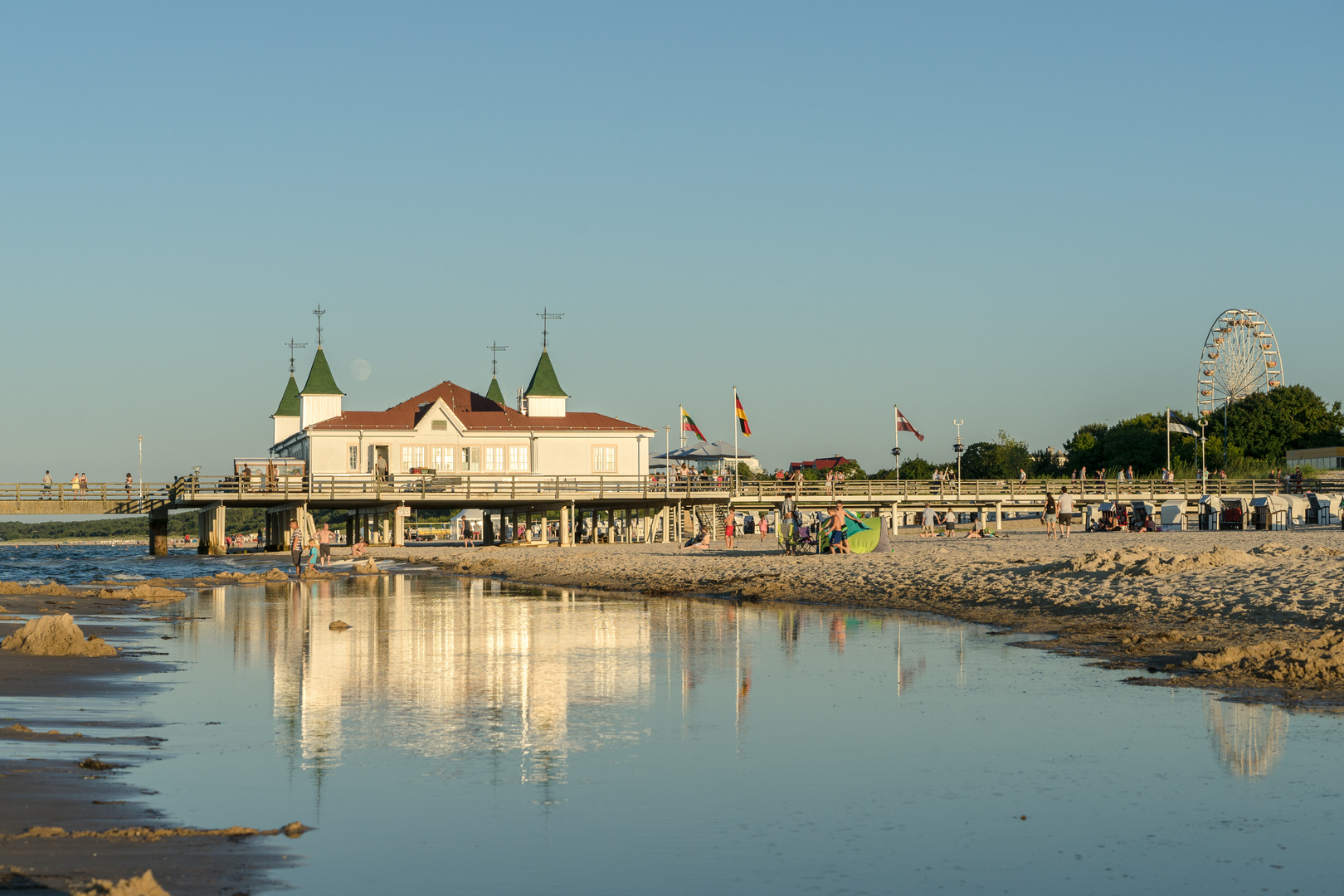  Abendstimmung an der Ahlbecker Seebrücke. 