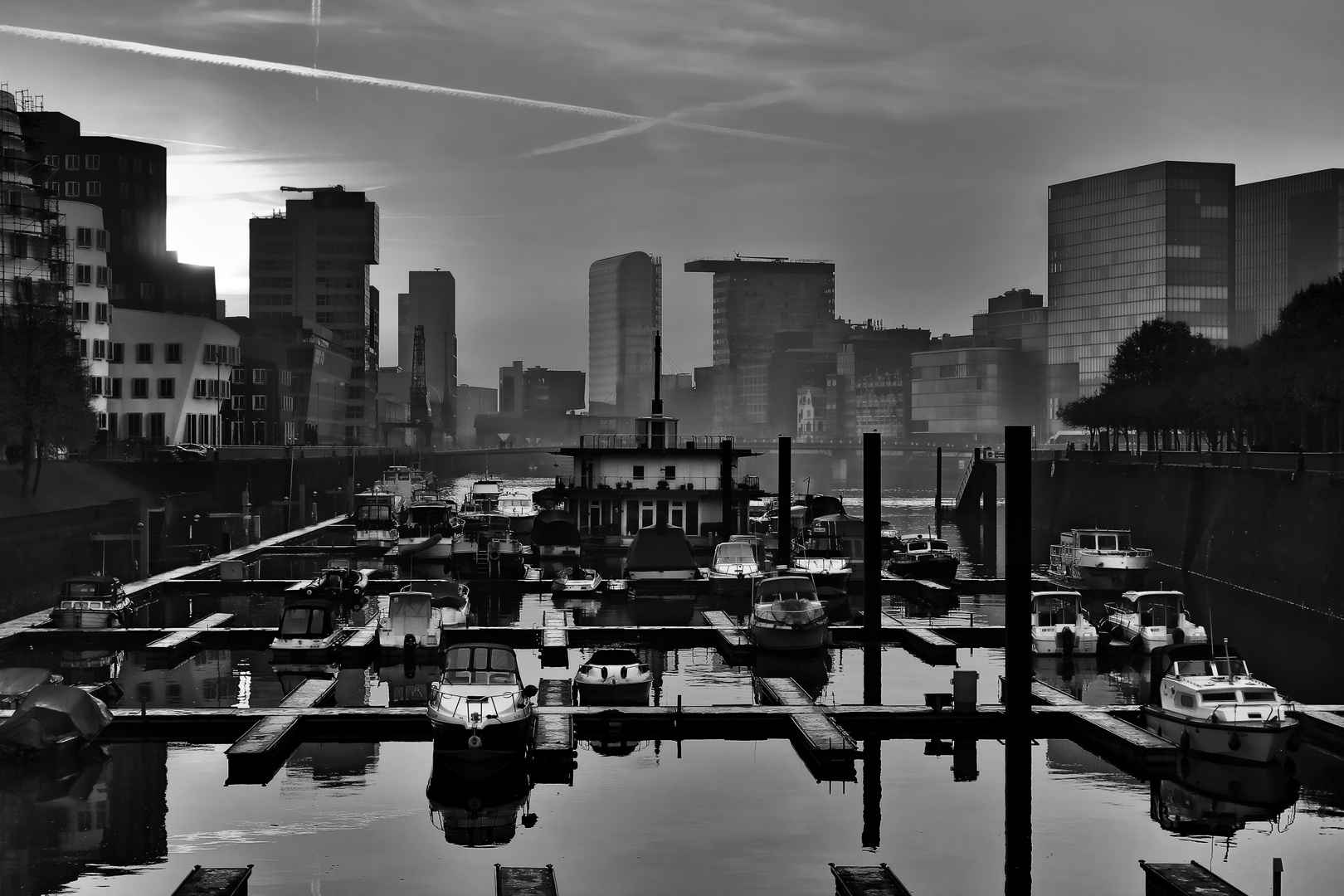 Abendstimmung an der Düsseldorfer Marina