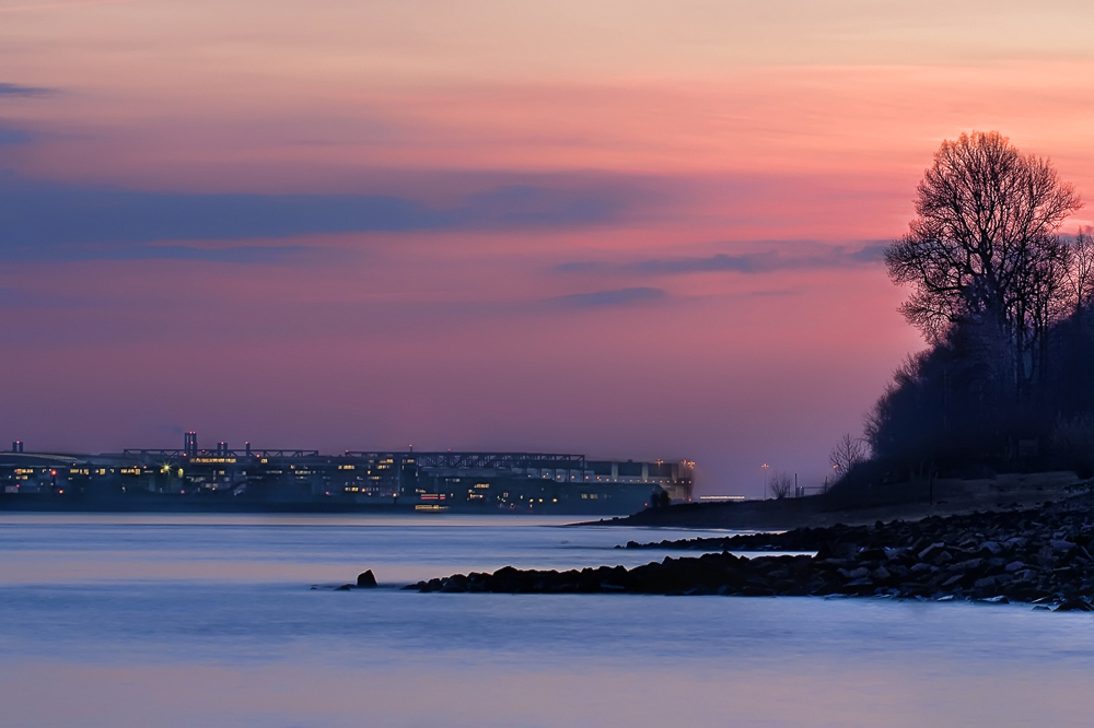 Abendstimmung an der Elbe