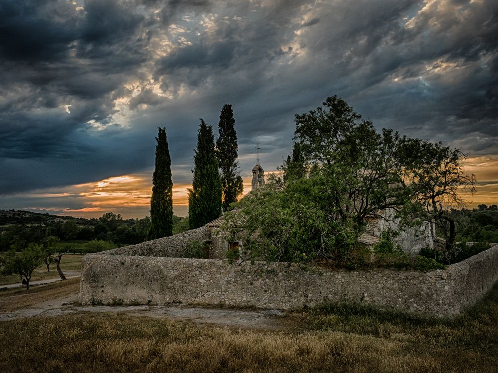 Abendstimmung an der Kapelle Saint Sixte Foto & Bild europe, france