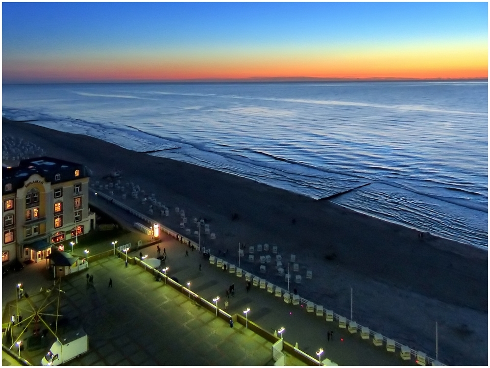 Abendstimmung an der Kurpromenade von Westerland/Sylt