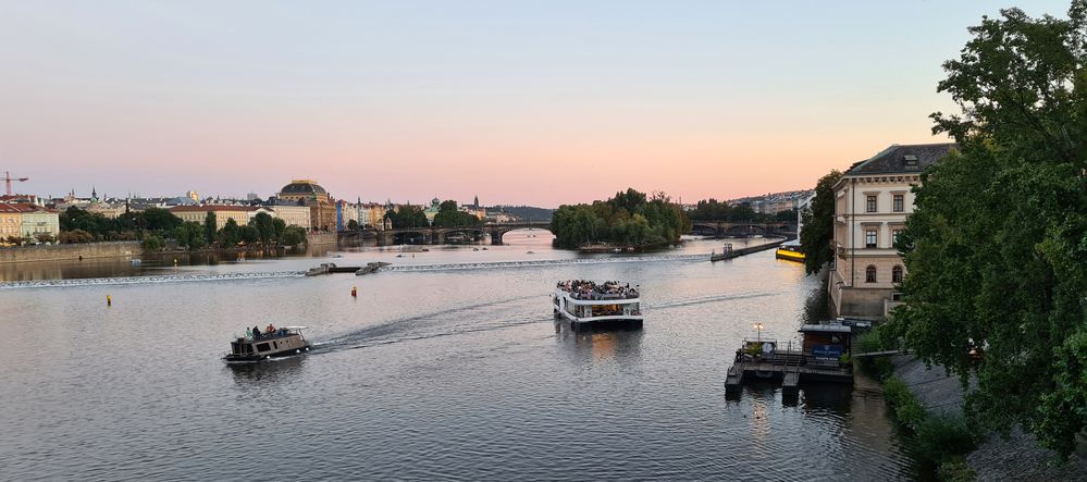 Abendstimmung an der Moldau