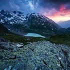 Abendstimmung an einem Alpenpass in der Schweiz