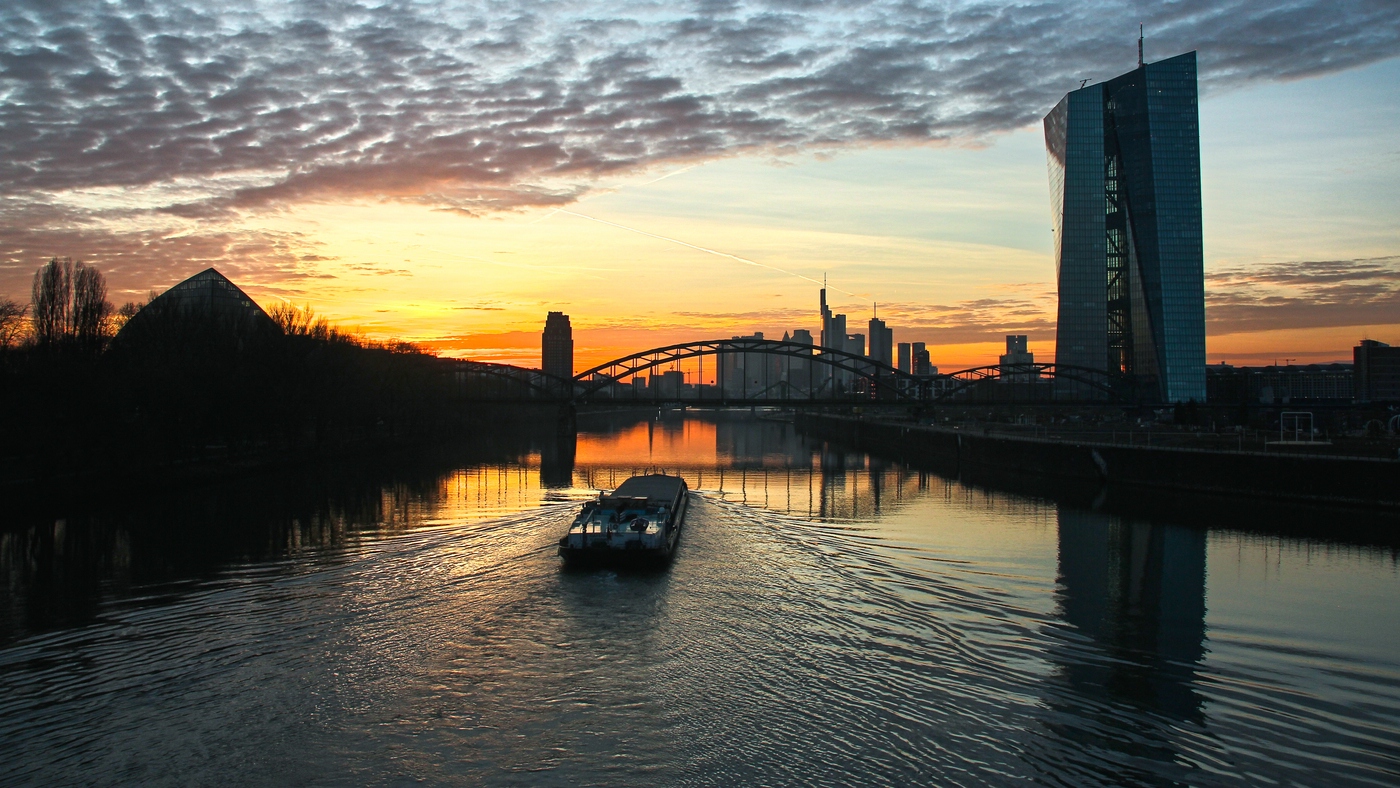 * Abendstimmung auf dem Main...