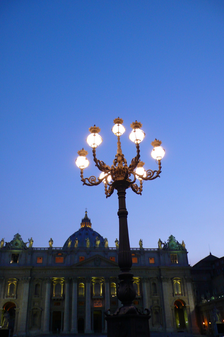 Abendstimmung auf dem Petersplatz