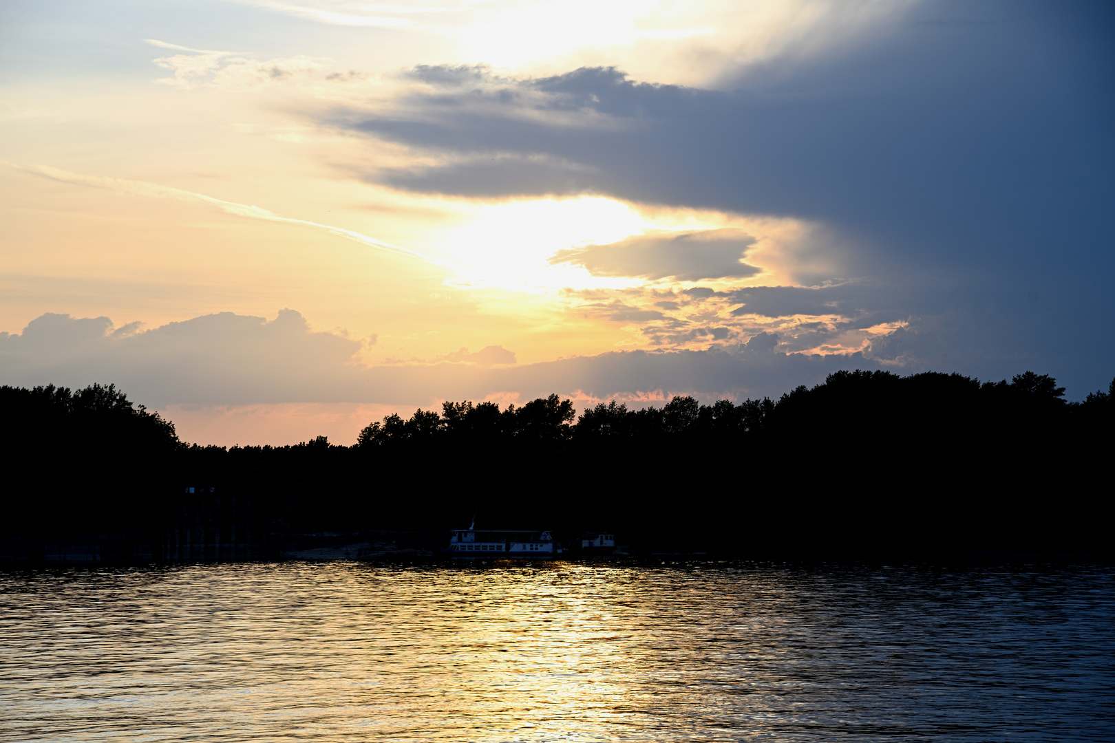 Abendstimmung auf der Donau     