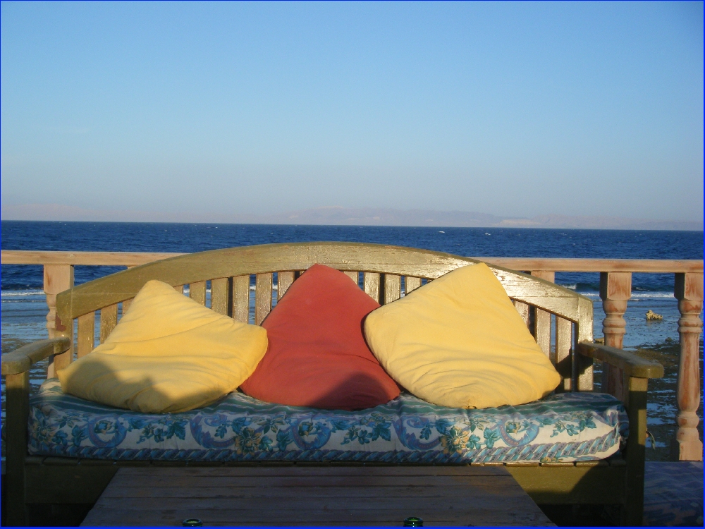 Abendstimmung auf einer Dachterasse in Dahab