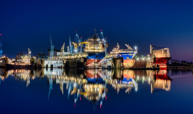 Abendstimmung bei den Bredo Docks im F-hafen