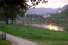 Abendstimmung bei Ernst (Mosel)