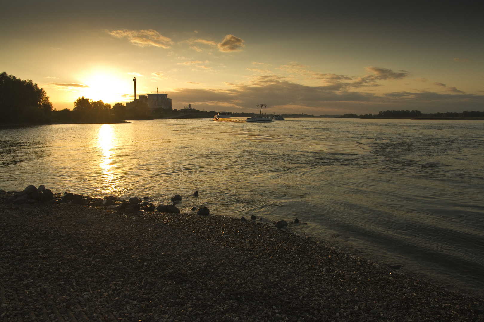 Abendstimmung bei Grieth am Rhein