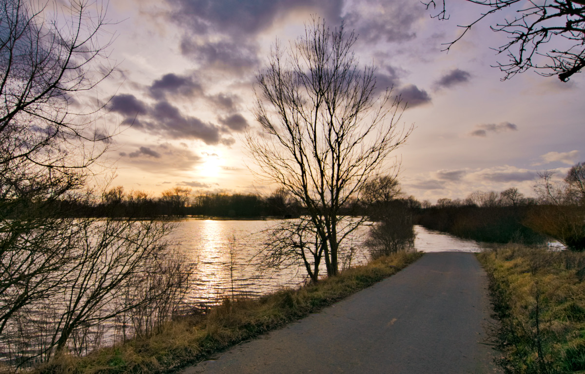 Abendstimmung bei Hochwasser