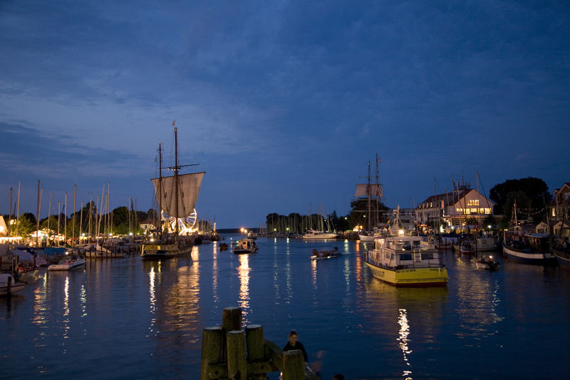 Abendstimmung beim Fischerfest in Wieck