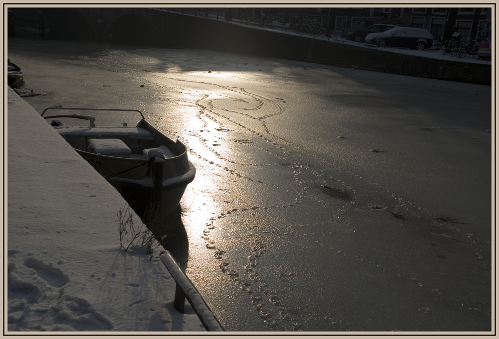 Abendstimmung das Kanal entlang in Amsterdam