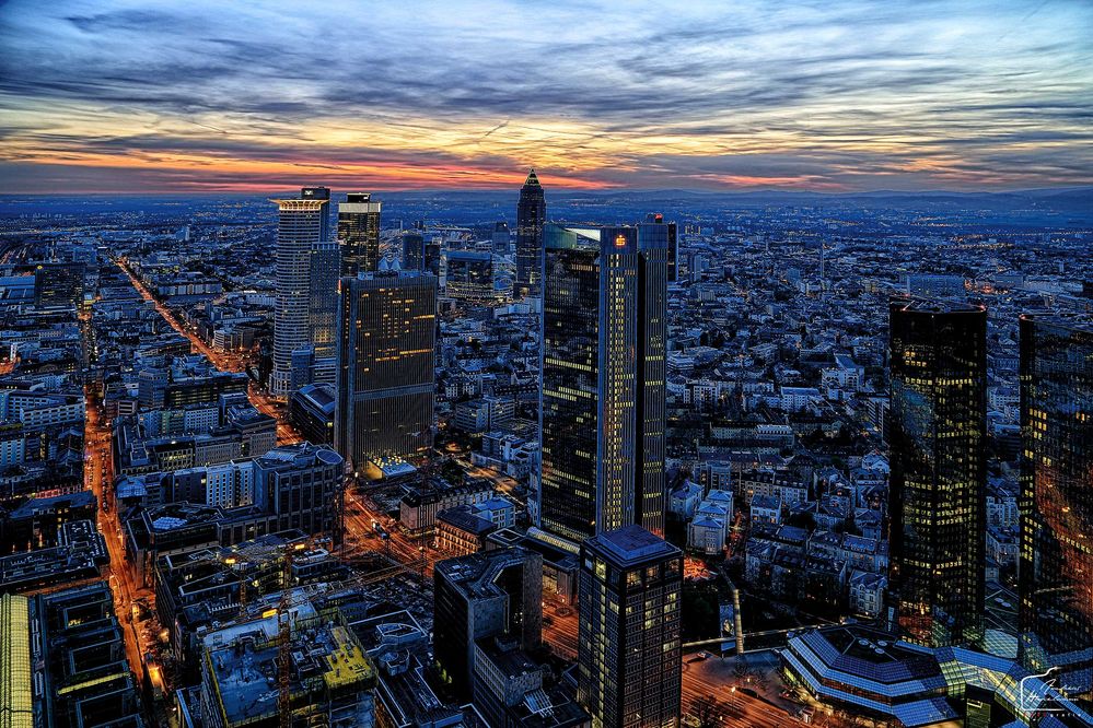 Abendstimmung Frankfurt vom Maintower