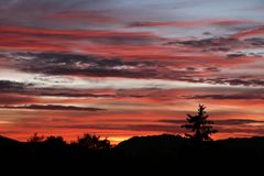 Abendstimmung hinterm Berg