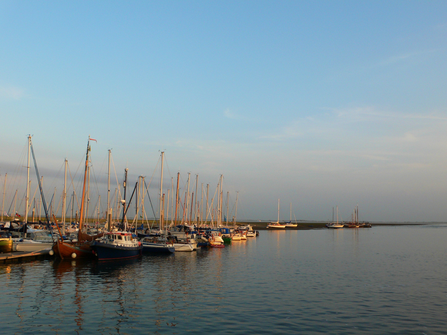 ABENDSTIMMUNG im Hafen