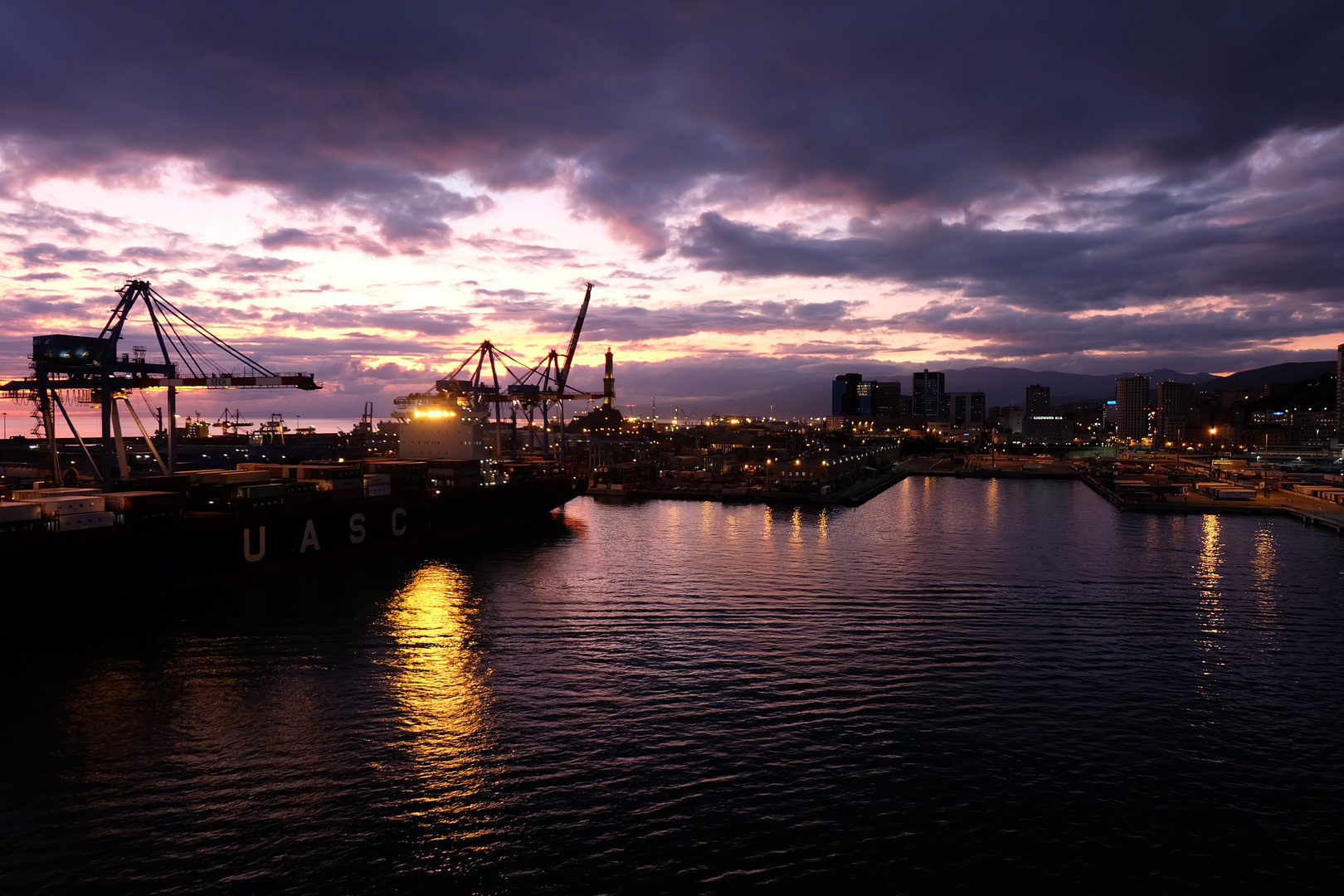 Abendstimmung im Hafen