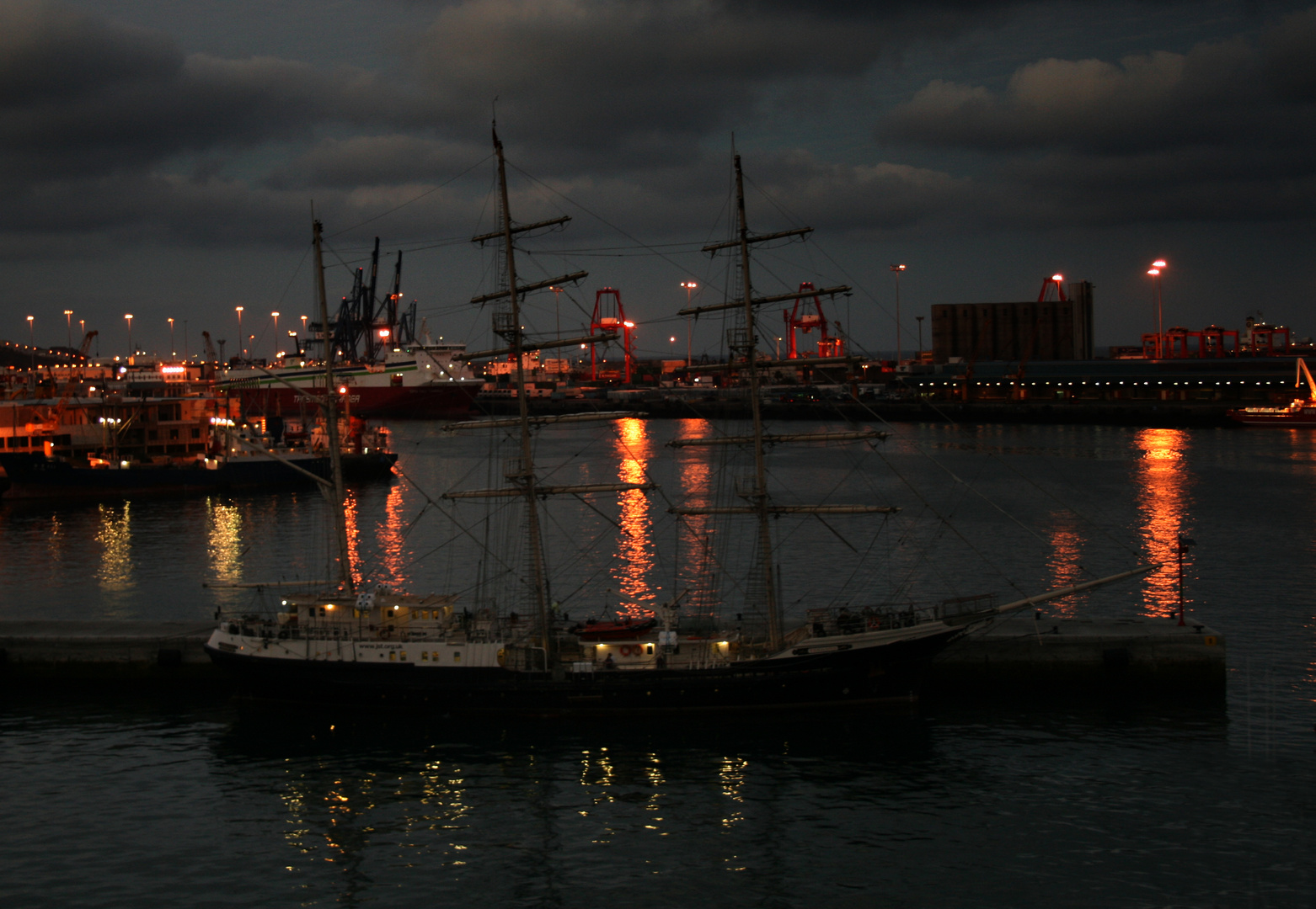 Abendstimmung im Hafen - evening atmosphere -