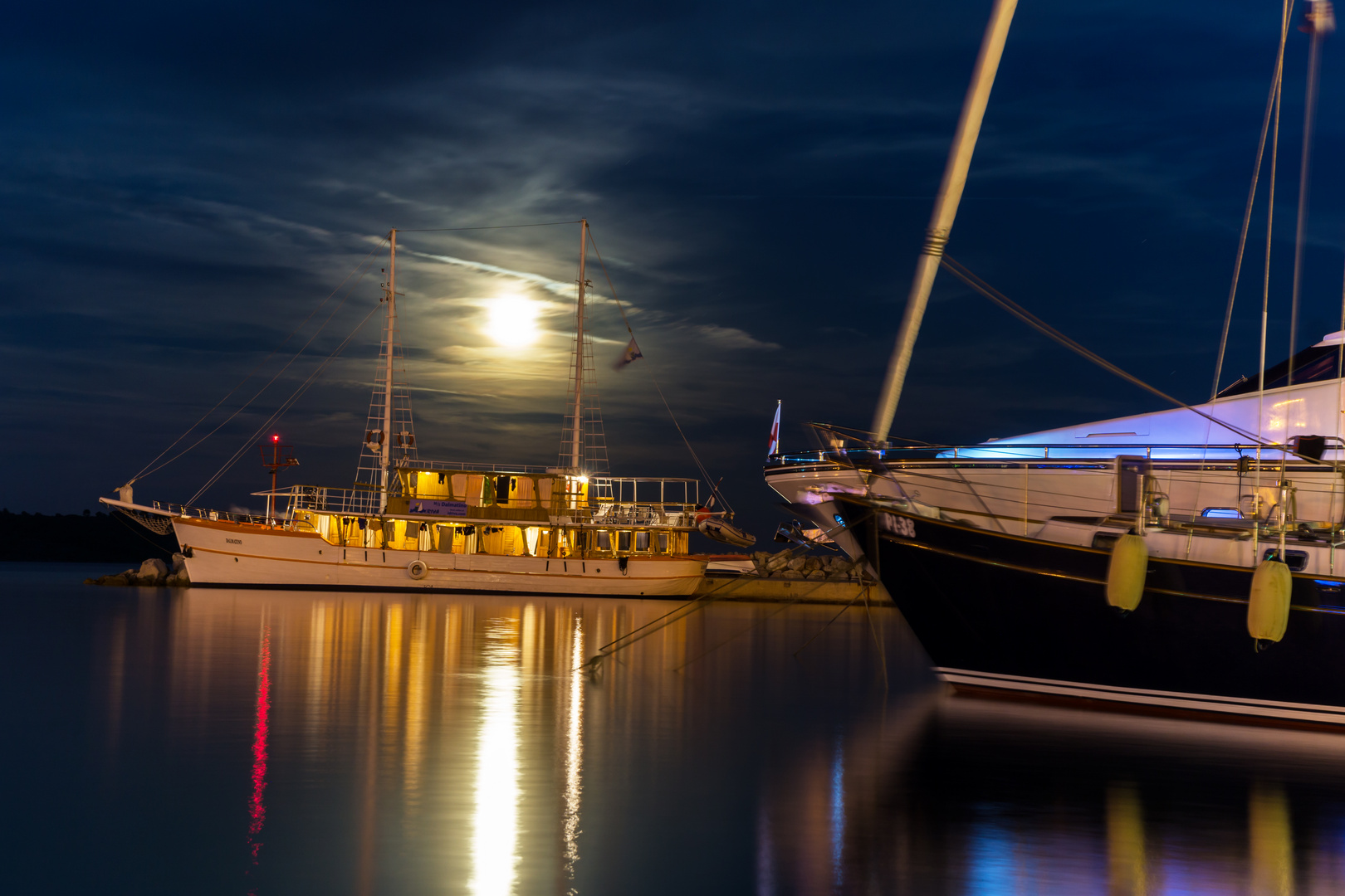 Abendstimmung im Hafen Sali