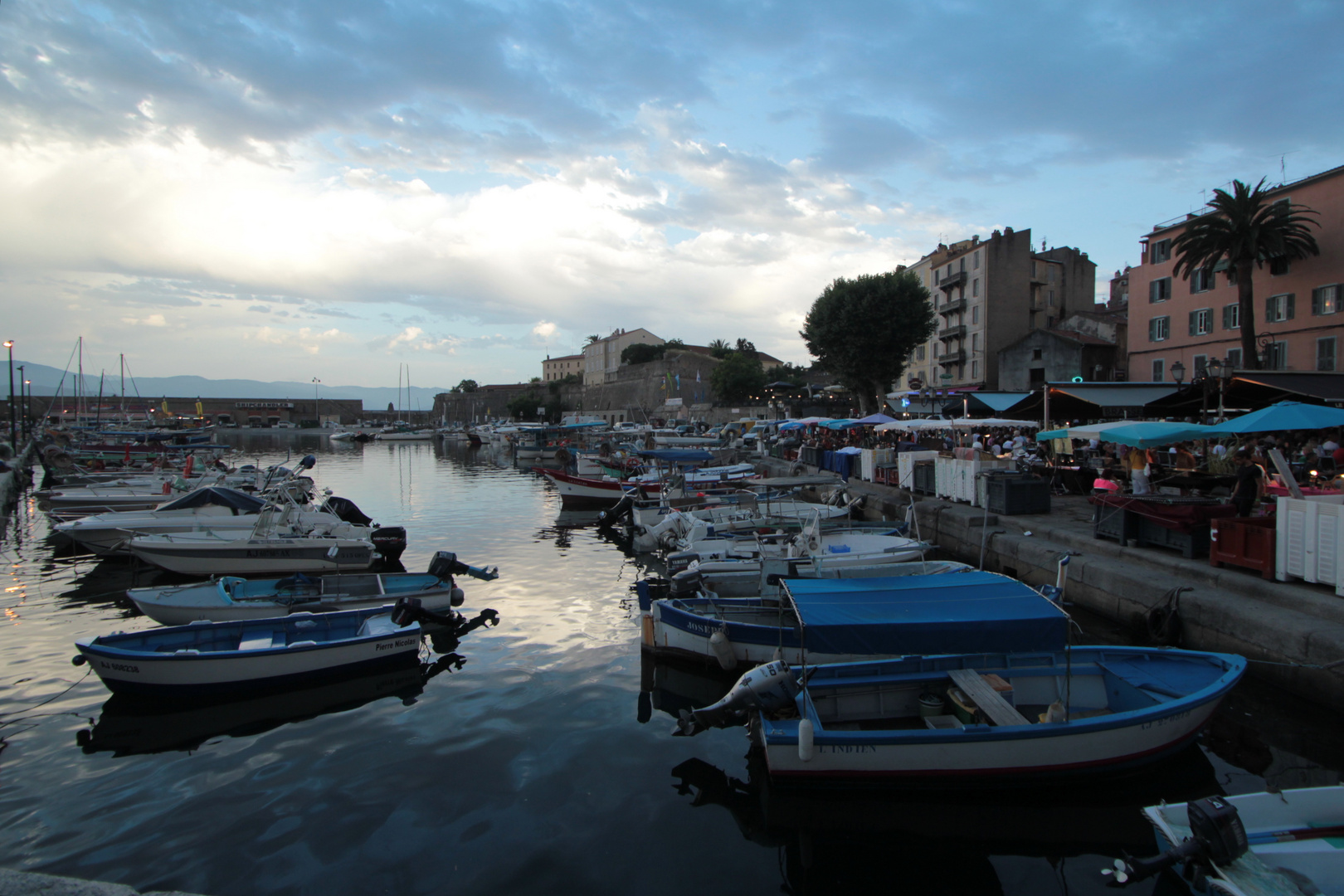 Abendstimmung im Hafen von Ajaccio