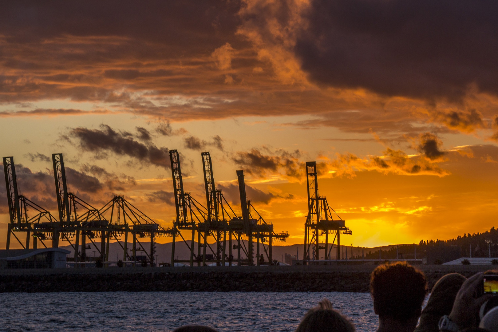 Abendstimmung im Hafen von Barcelona