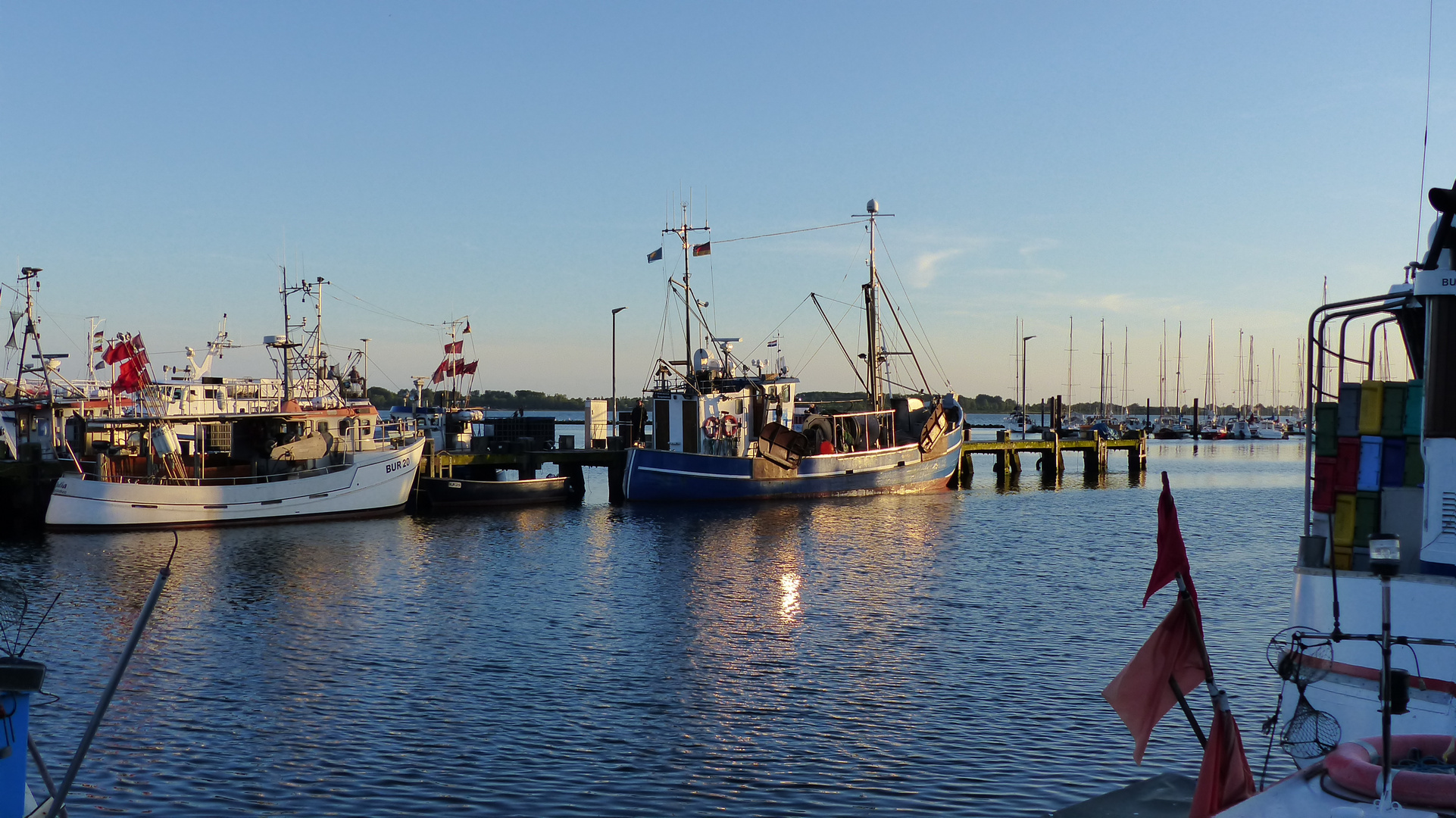 Abendstimmung im Hafen von Burg auf Fehmarn