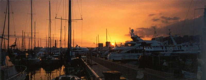 Abendstimmung im Hafen von Genua