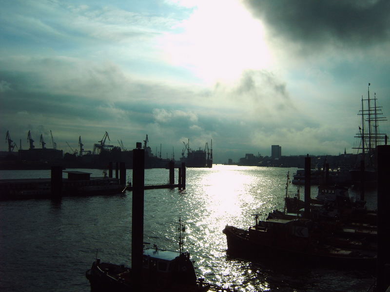 Abendstimmung im Hamburger Hafen