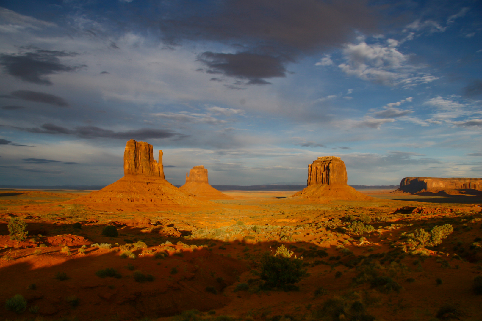 Abendstimmung im Monument Valley 