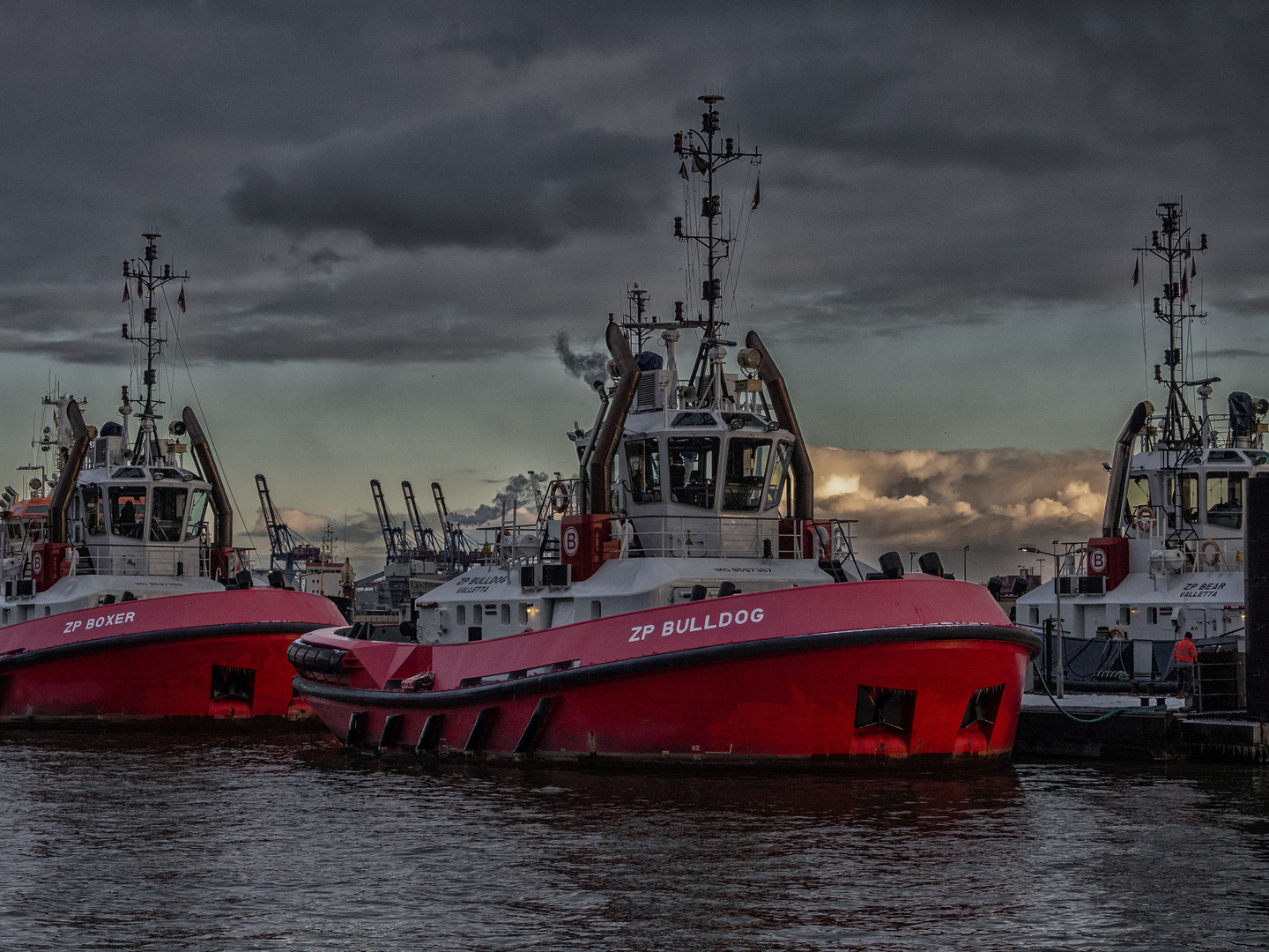 Abendstimmung im Schlepperhafen