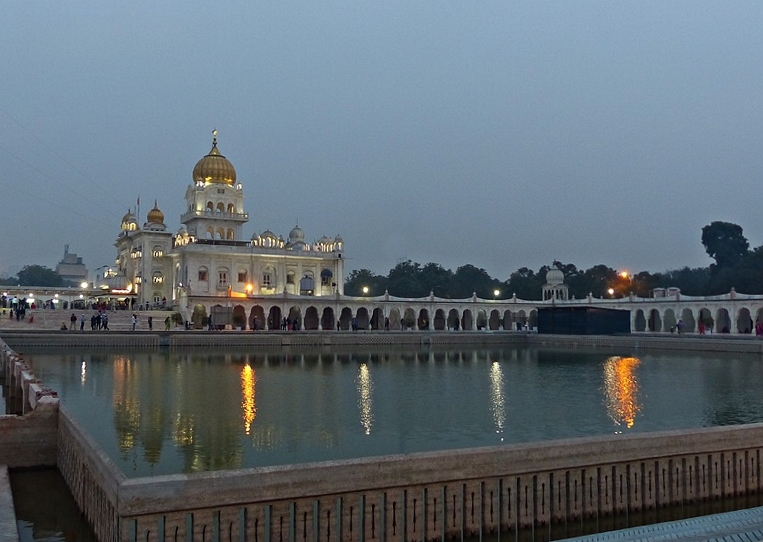Abendstimmung im Sikh-Tempel