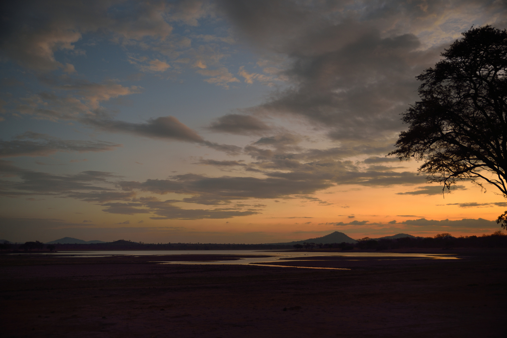 Abendstimmung im Vwaza Game Reserve