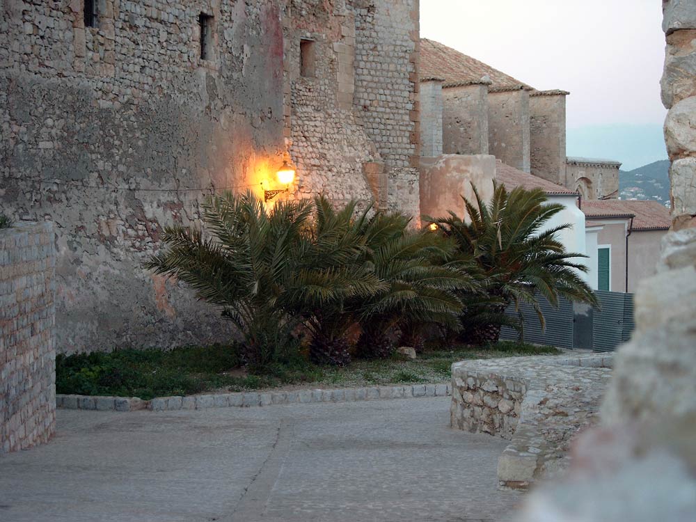 Abendstimmung in der Altstadt von Ibiza (Eivissa)