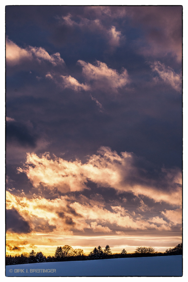 Abendstimmung in der Schneelandschaft der Schwäbischen Alb