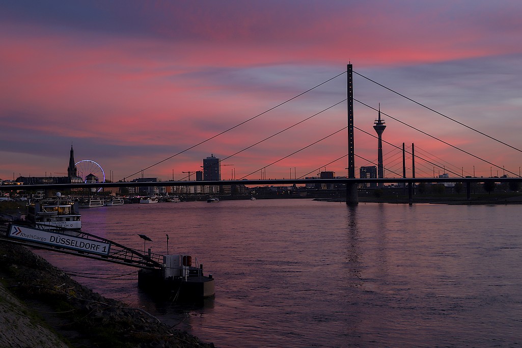 Abendstimmung in Düsseldorf