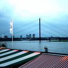 Abendstimmung in Düsseldorf am Rhein