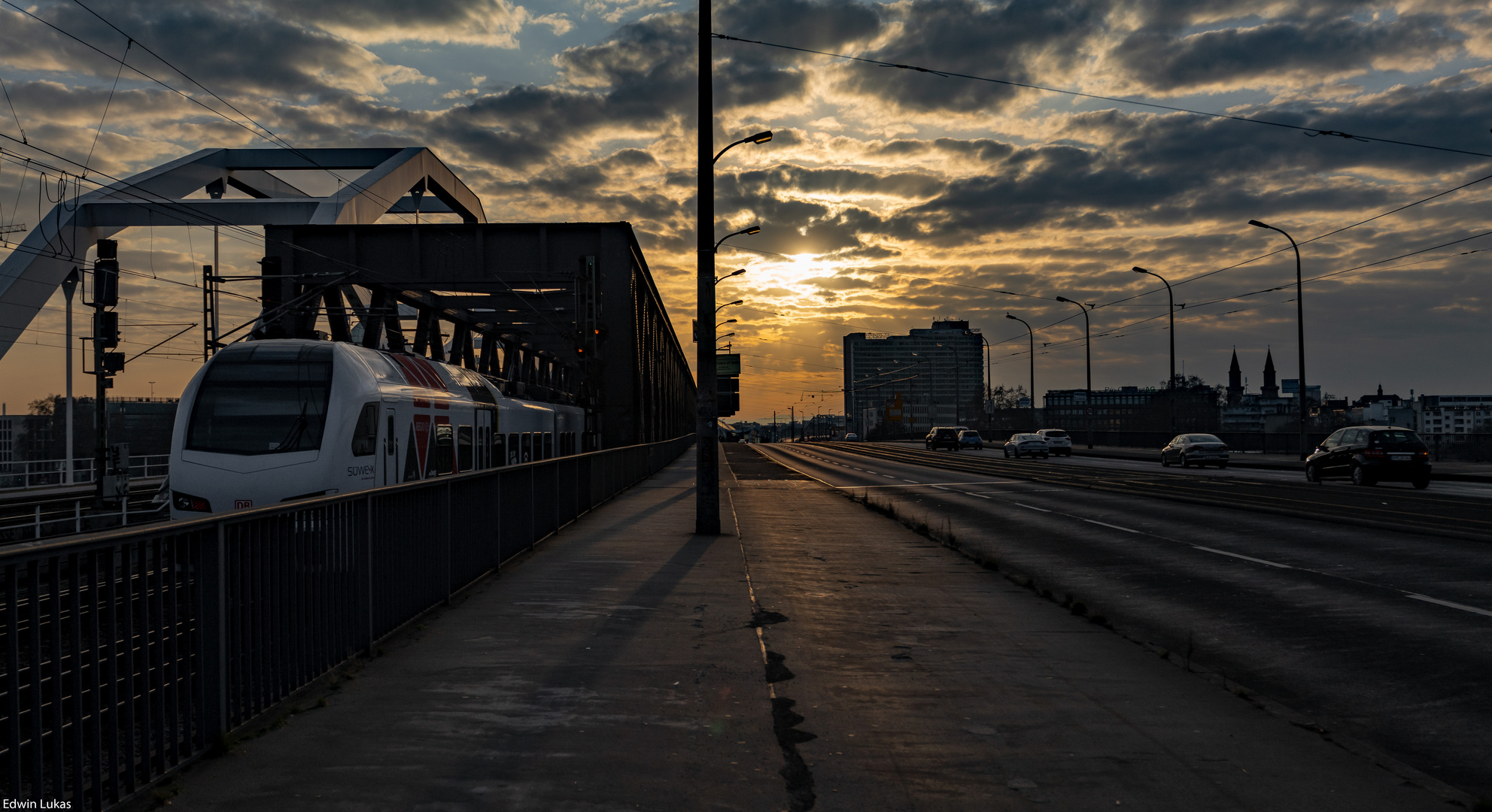 Abendstimmung Konrad-Adenauer-Brücke 