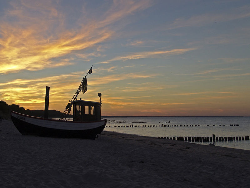 Abendstimmung mit Fischerboot