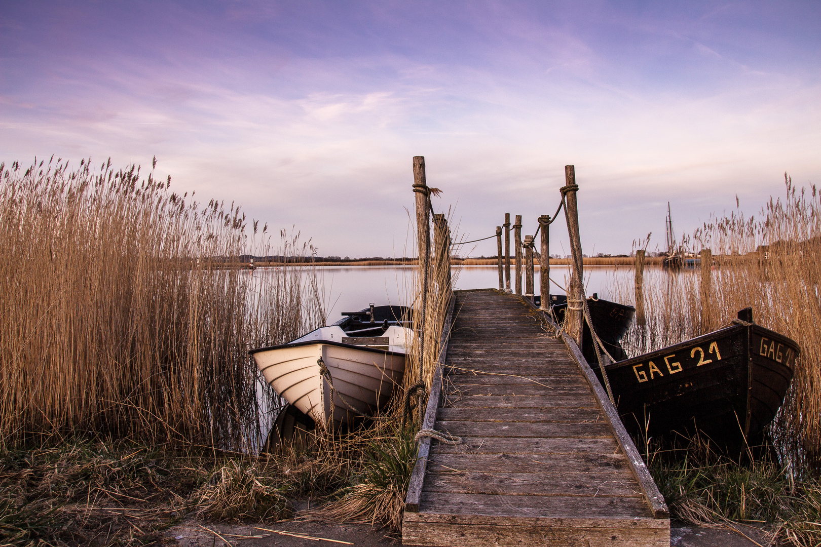 Abendstimmung mit Fischerbooten