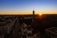 Abendstimmung mit Hotelturm