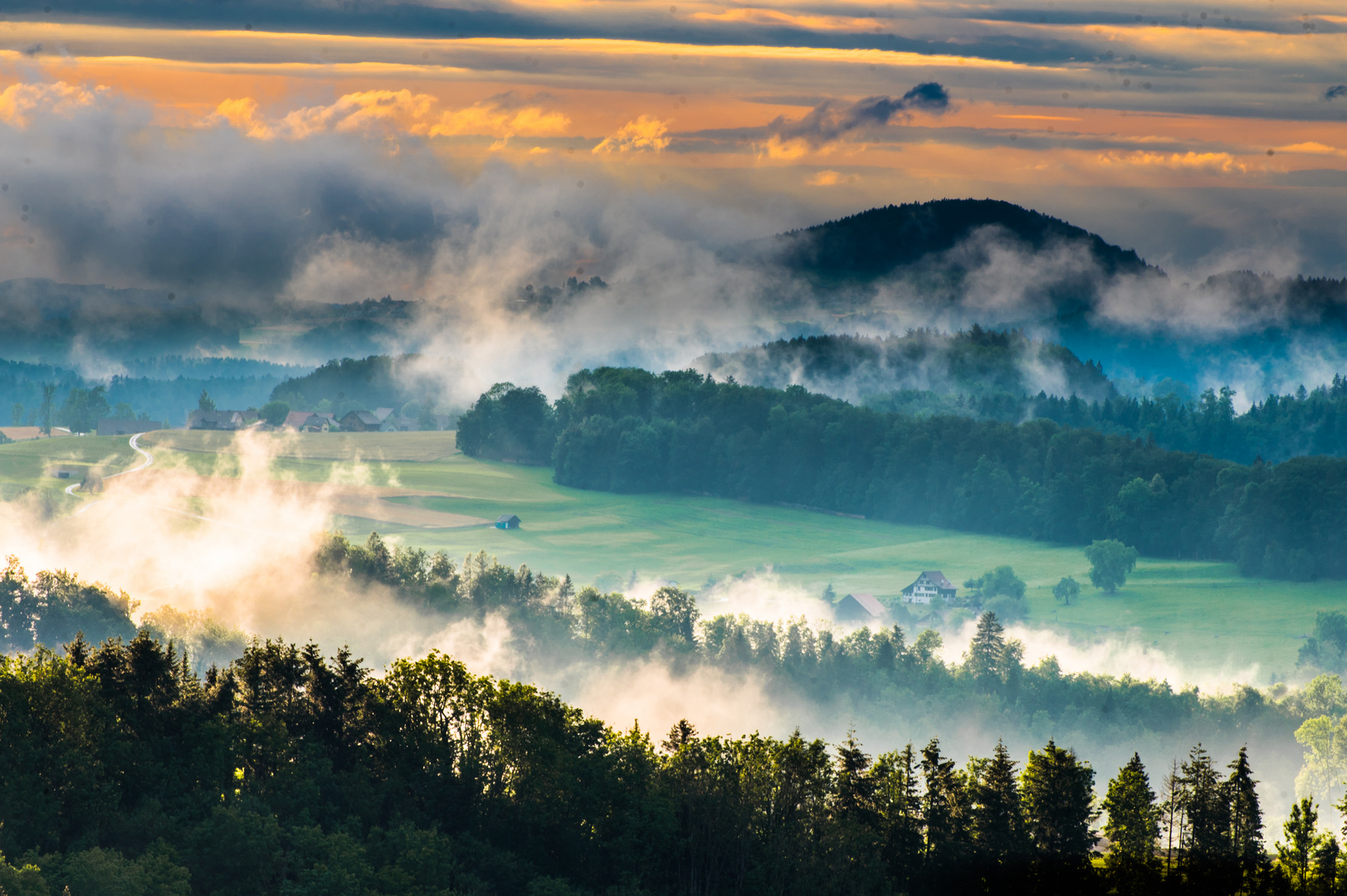 Abendstimmung mit Nebelschwaden