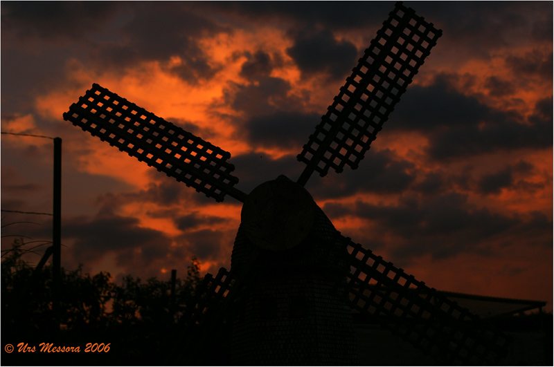 Abendstimmung mit Windmühle