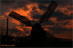 Abendstimmung mit Windmühle