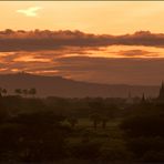 Abendstimmung über Bagan