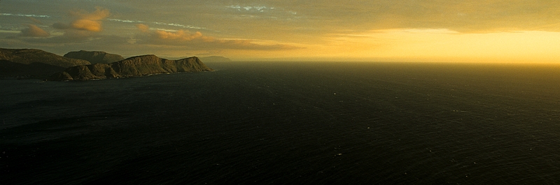 Abendstimmung ueber dem Holmefjorden