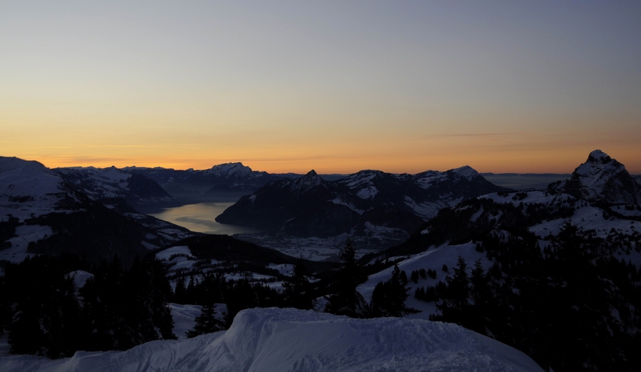 Abendstimmung über dem Muotathal...