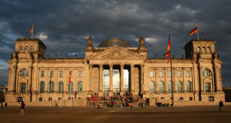 Abendstimmung über dem Reichstag