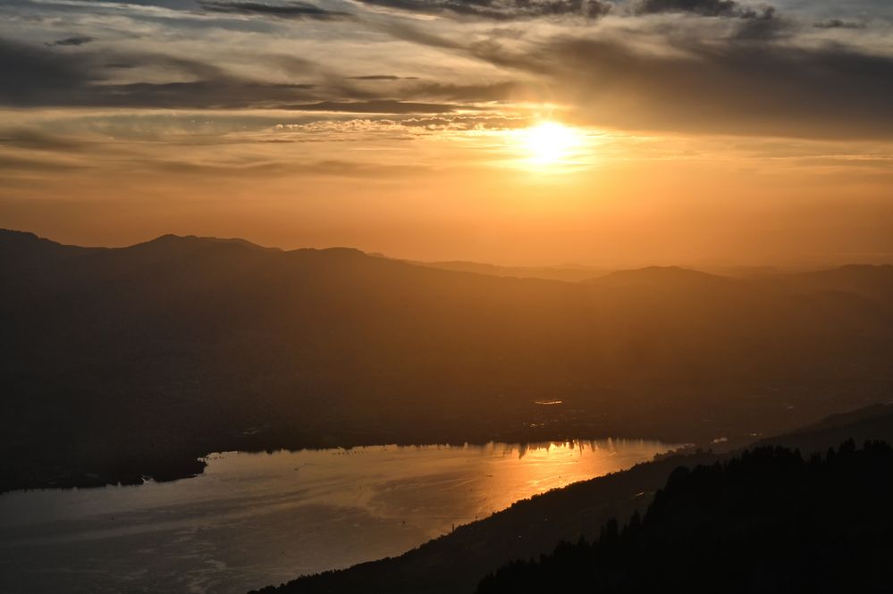 Abendstimmung über dem Thunersee