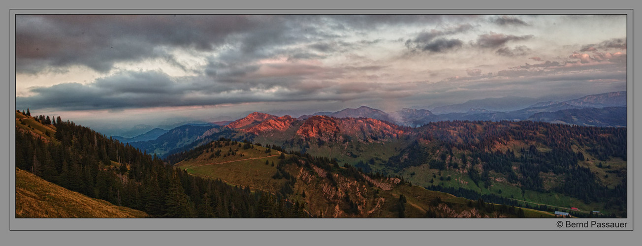 Abendstimmung über der Nagelfluhkette