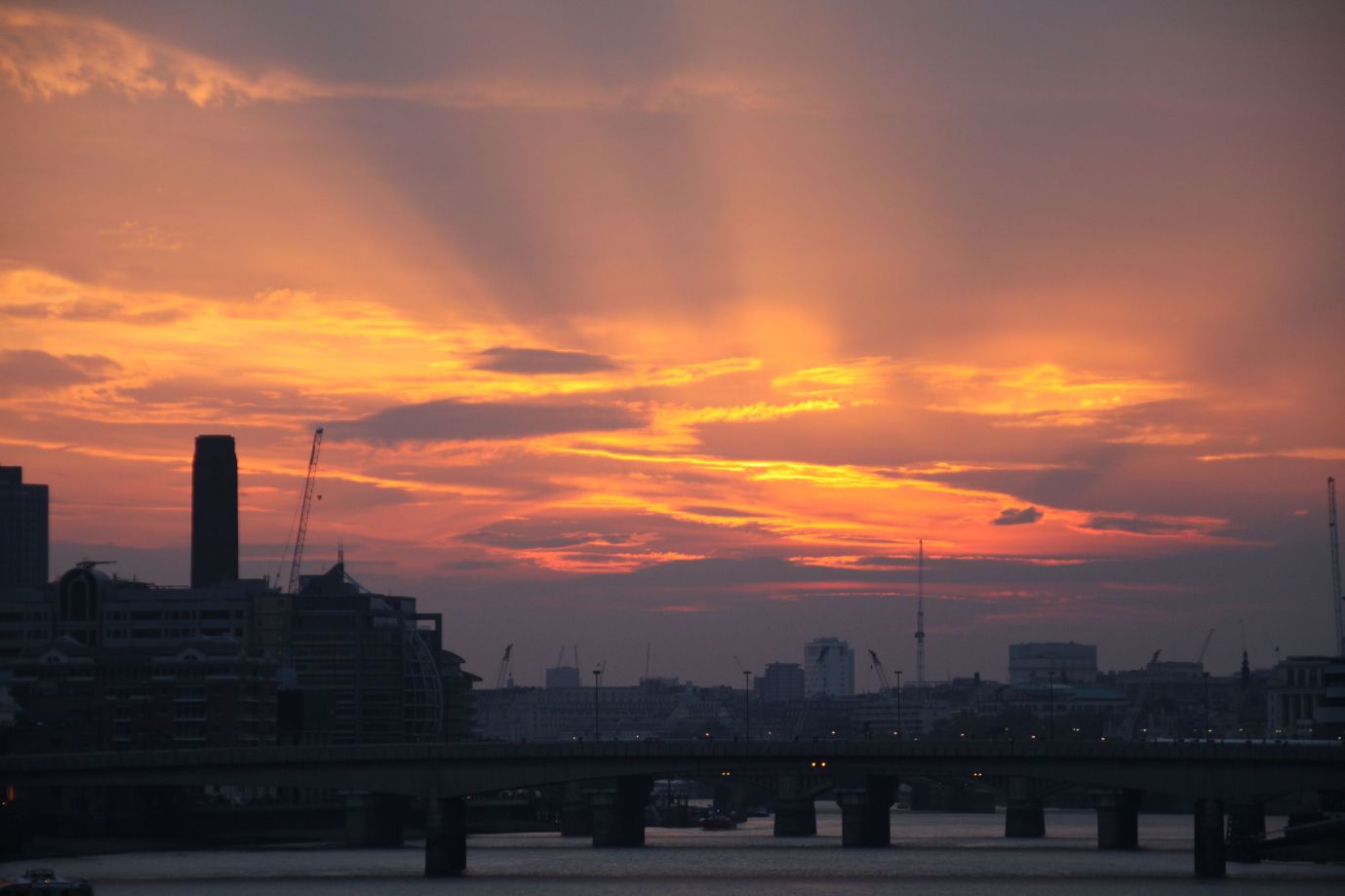 Abendstimmung über der Themse